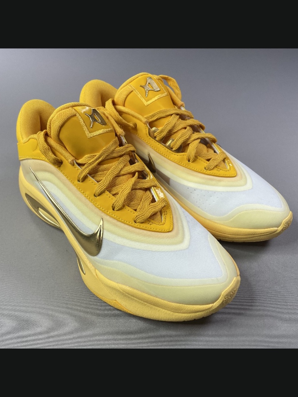 NEW Nike Shoes Womens 8.5 yellow gold A One Aja basketball athletic gym sport